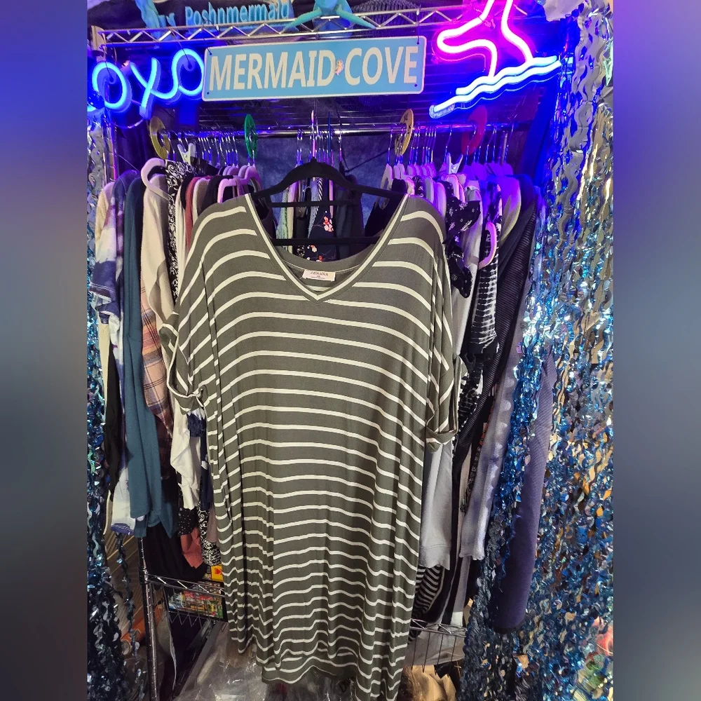 2X NEW Boutique ZENANA Olive/Wht Striped Dress VNeck 27-31.5"Ptp 39"Long 2 Pckts - Picture 8 of 11